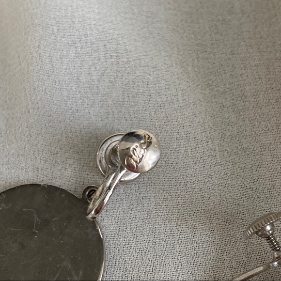VTG Silver Round Mirror Smooth Screw-back Earrings - Picture 4 of 5